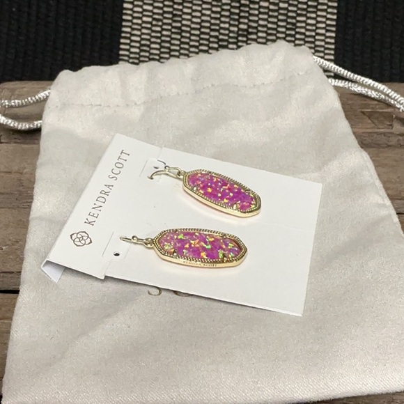 Kendra Scott nwt Dani pink Kyocera opal crystal gold signature drop earrings - Picture 3 of 5